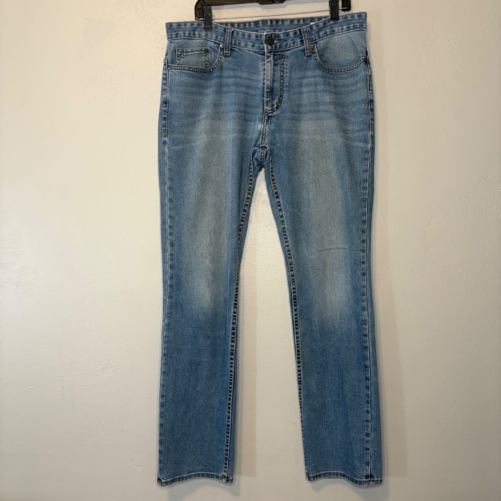 Calvin Klein Mens Slim Straight Light Wash Blue Denim Jeans 41Y3510 34x32